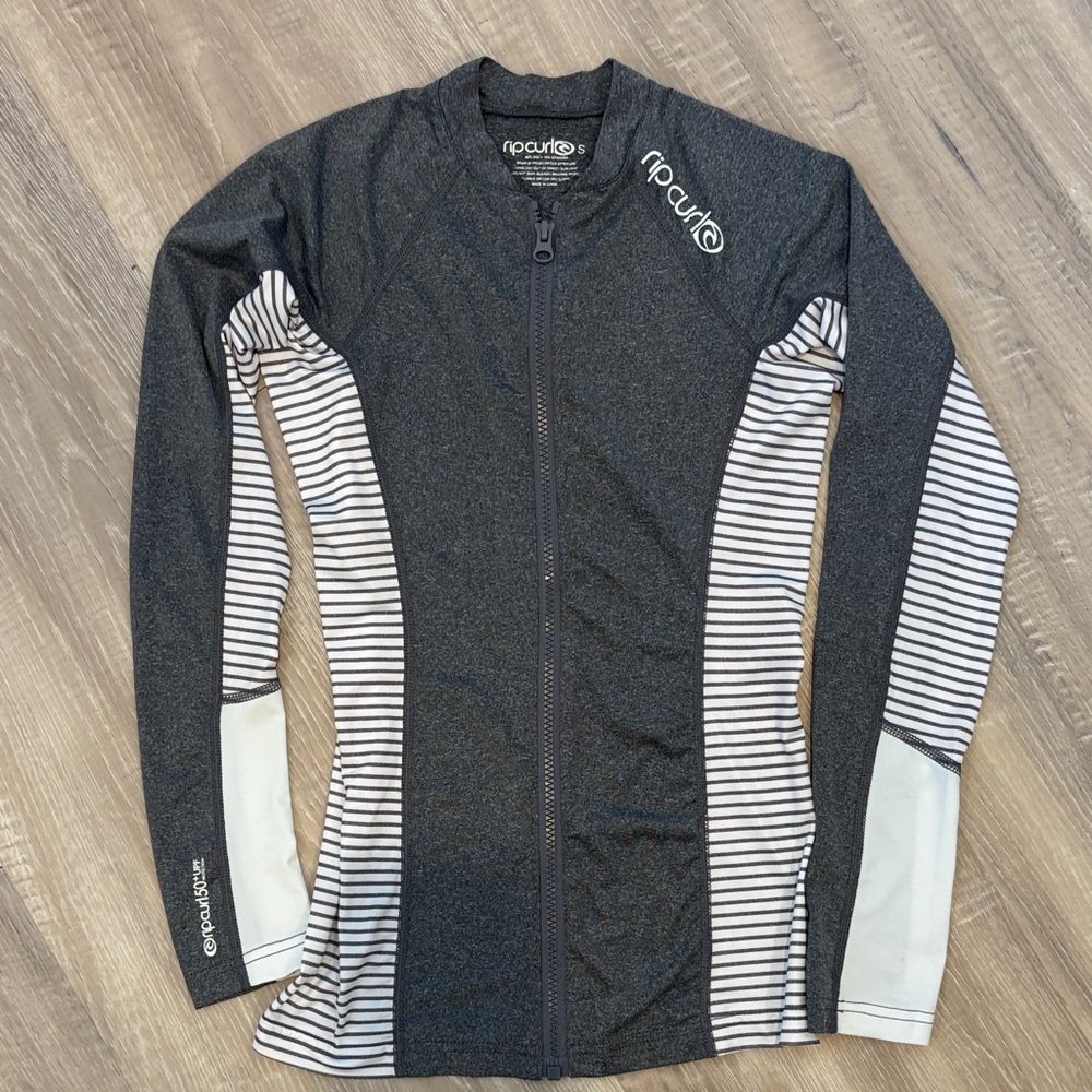Rip Curl womens rash guard. 50 UPF